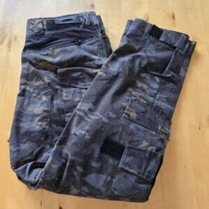 Military 2X BDU Tactical Uniform Pants Frog Suit Camo Knee Pads 38x30 Unbranded